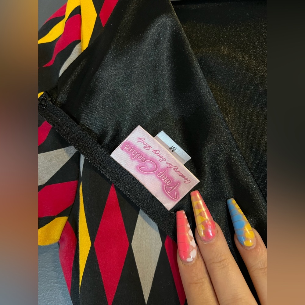 Pinup Girl Clothing House Harlequin Red Amanda Dress Size Medium - Picture 4 of 5